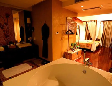 杭州养生会所的黄昏恋：当爱情遇上八十岁